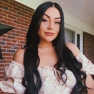 Meet your Posher, Anabel